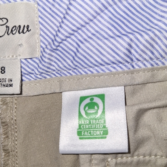 Pair of J.Crew ladies tan shorts in a size 8. Cotton/elastane material. Pre-love - Picture 7 of 8